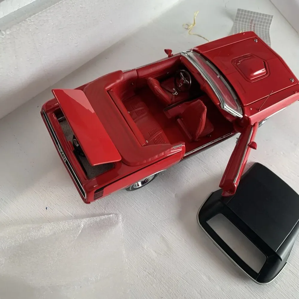 Franklin Mint 1:24 1970 Red Plymouth 